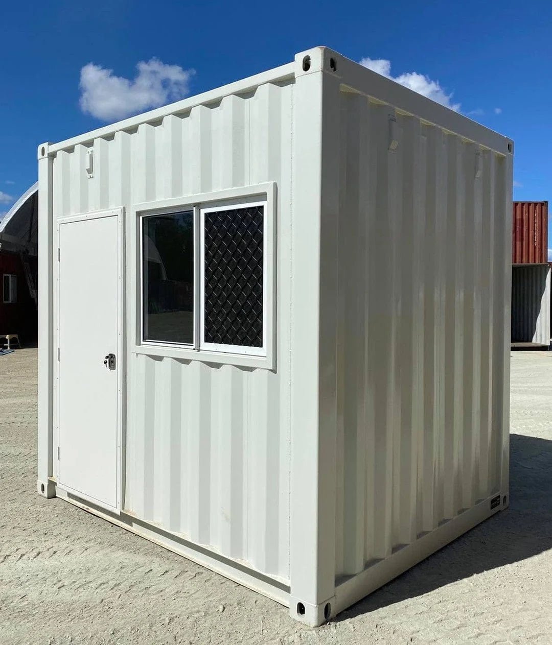 premiershippingcontainers_1600729416_2403415004786665284_4553681639-1